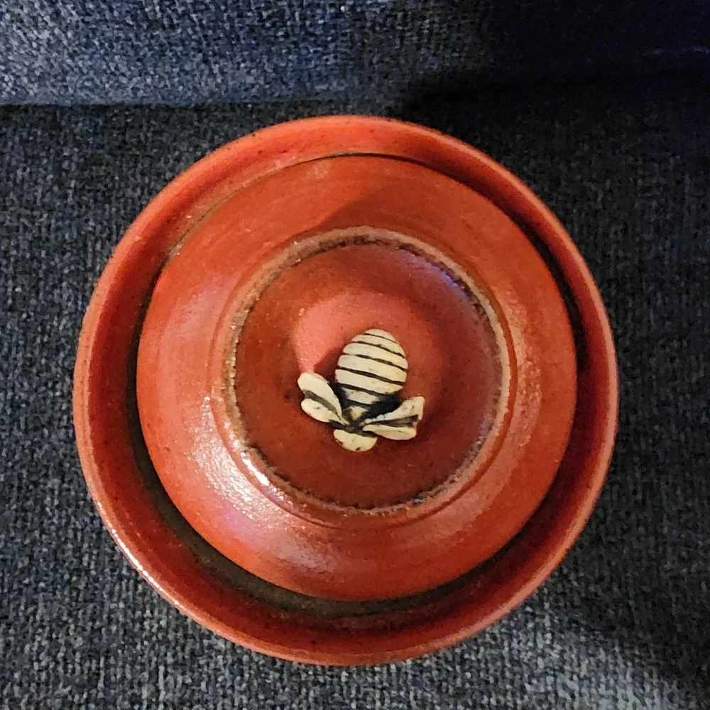Higbee‎ Honey Red Glazed Butter Crock. Bees. Pottery. Signed